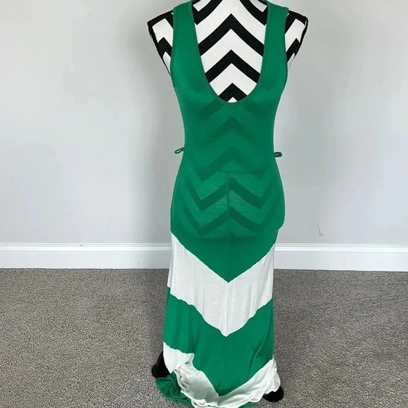 De Colores Green Chevron Maxi Dress - Picture 2 of 6